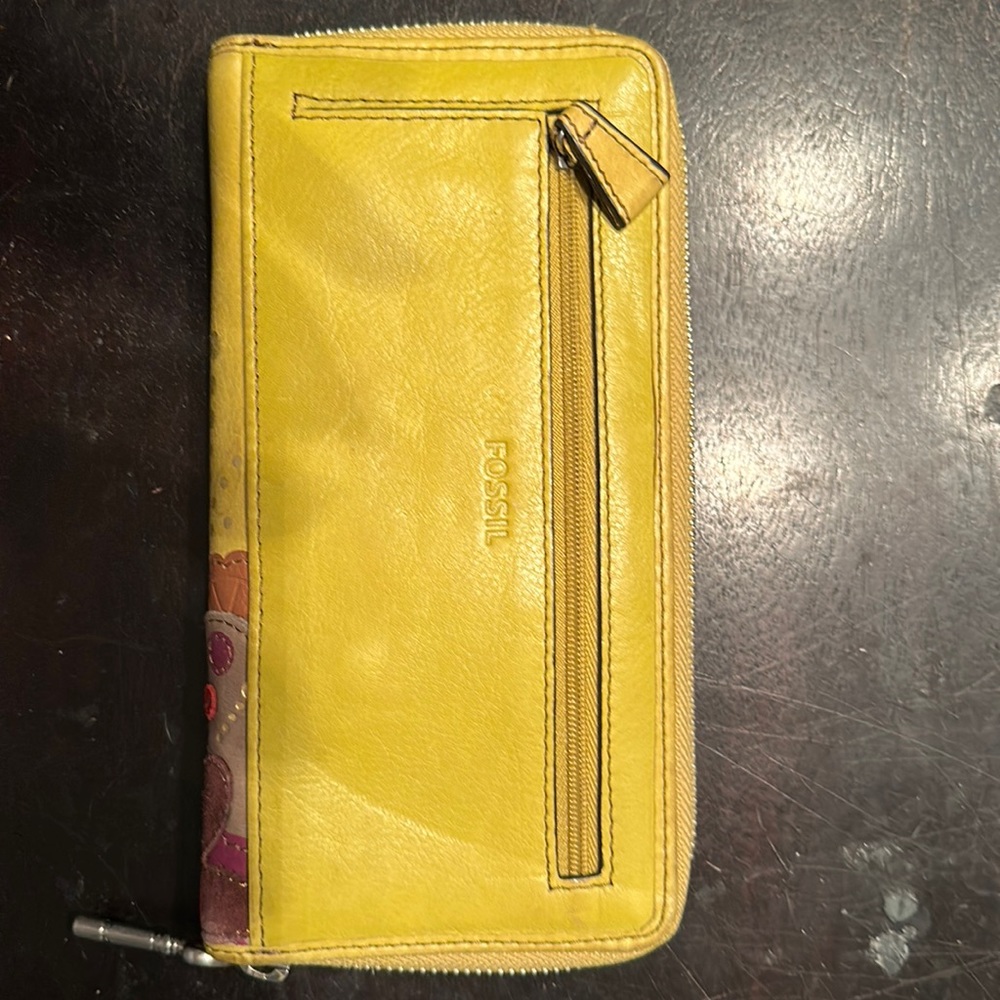 Fossil wallet